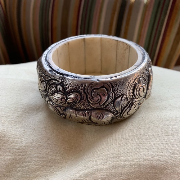 Pewter and bone bracelet - Picture 3 of 7